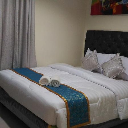 Diponegoro House Hotel ซาลาตีกา ภายนอก รูปภาพ