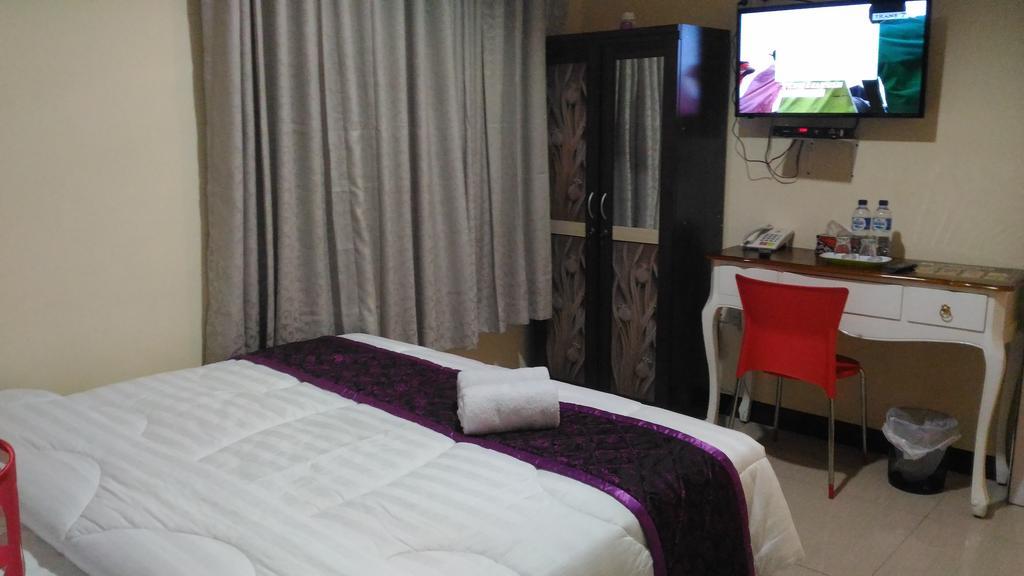 Diponegoro House Hotel ซาลาตีกา ภายนอก รูปภาพ